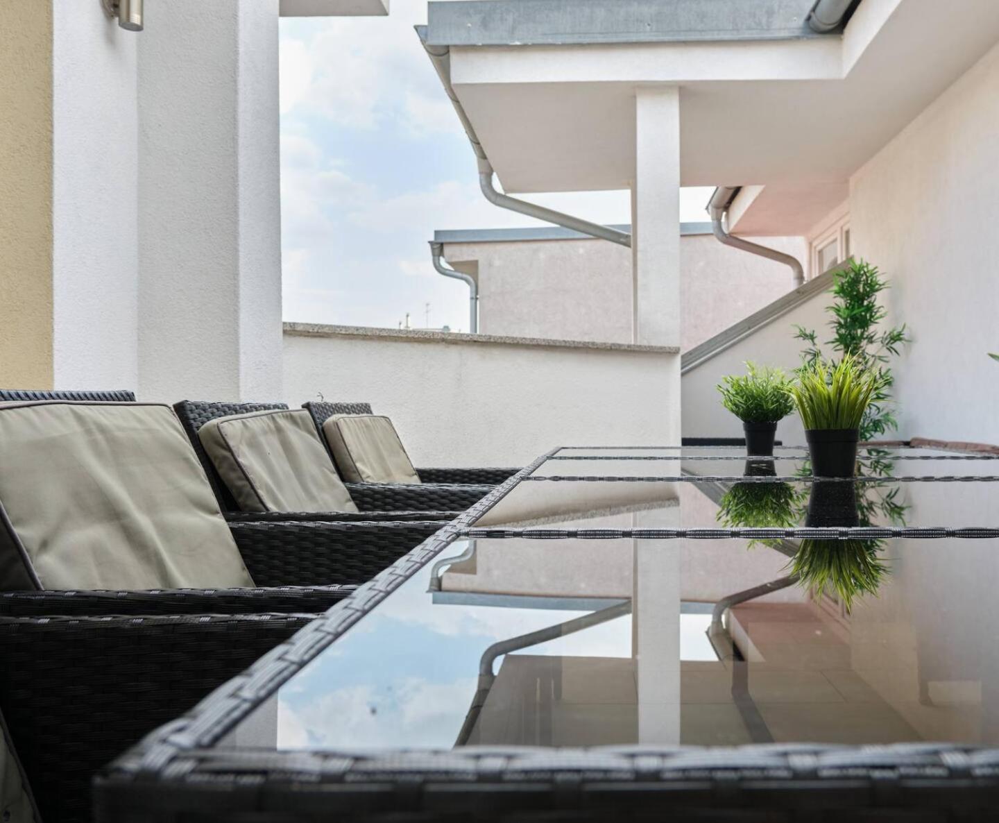 Apartments I 5 Minutes To Metro Відень Екстер'єр фото